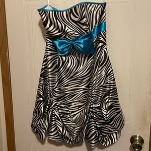 Strapless tacky prom dress